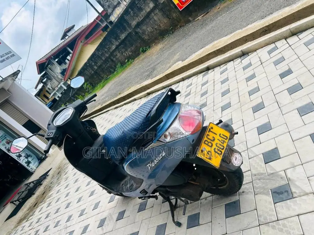 Hero Pleasure 2015 Motorbike (Used)