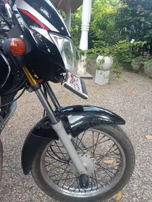 Bajaj CT-100 2014 Motorbike (Used)