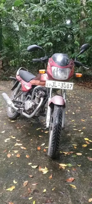 Bajaj CALIBER 2004 Motorbike (Used)