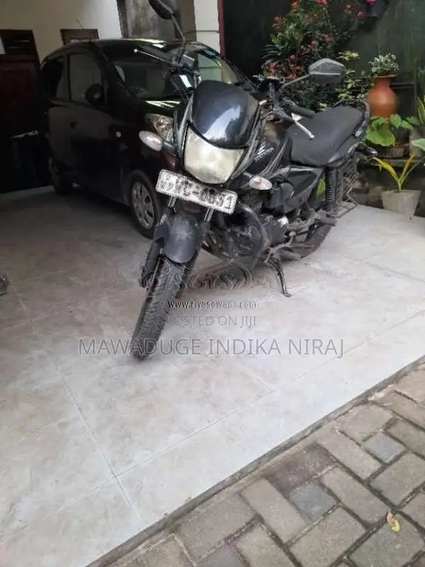 Honda Shine 2010 Motorbike (Used)
