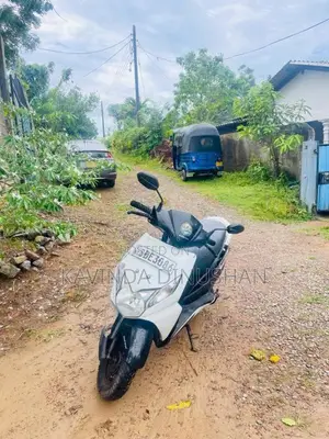 Honda Dio 2015 Motorbike (Used)