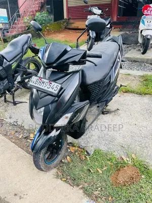 Yamaha Zr 2018 Motorbike (Used)
