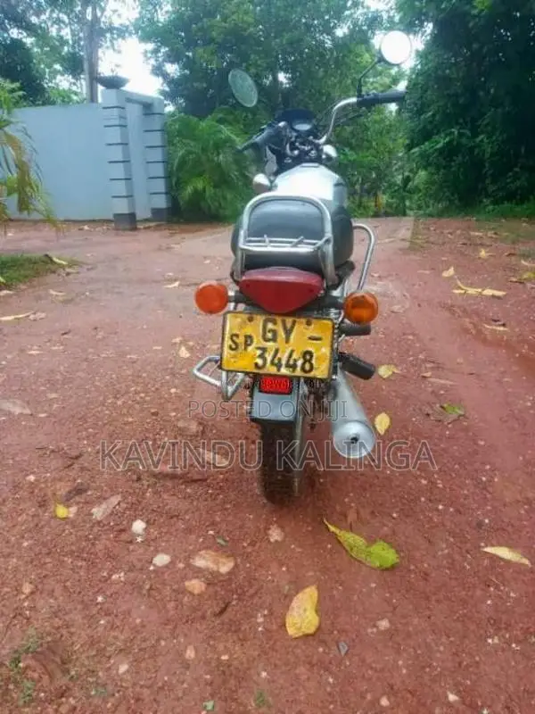 Bajaj Boxer 2003 Motorbike (Used)