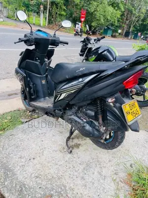 Yamaha Zr 2018 Motorbike (Used)
