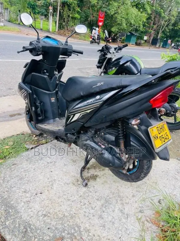 Yamaha Zr 2018 Motorbike (Used)