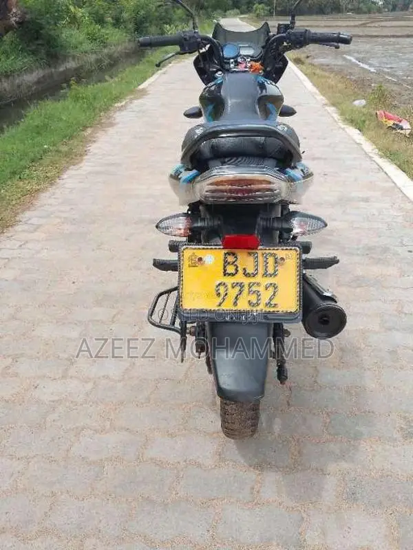 Bajaj Discover 125 2023 Motorbike (Used)