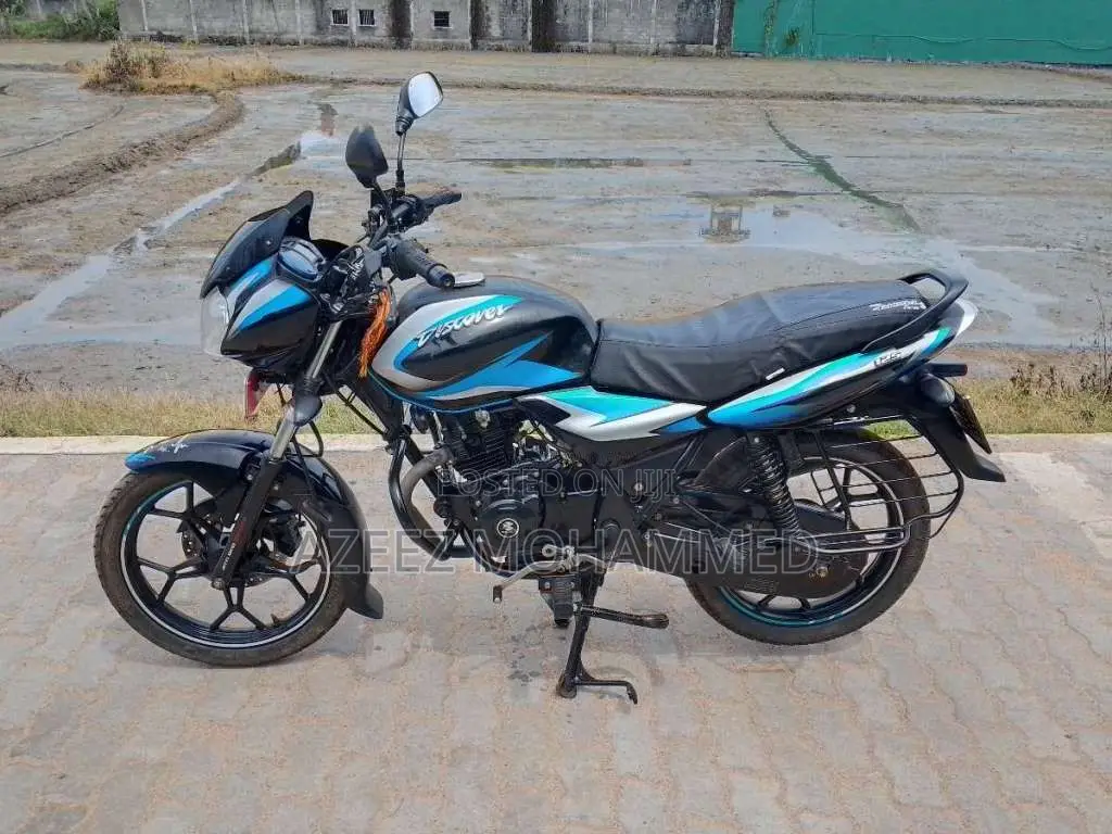 Bajaj Discover 125 2023 Motorbike (Used)