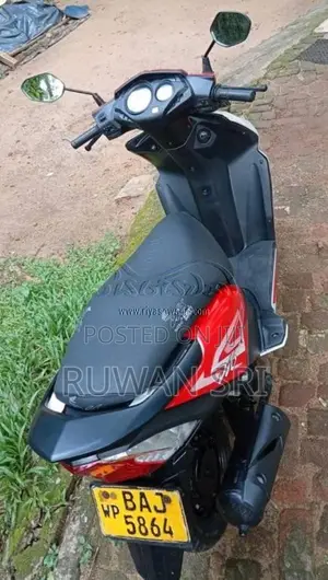 Honda Dio 2013 Motorbike (Used)