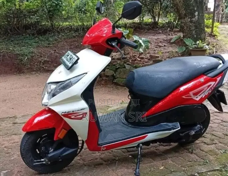 Honda Dio 2013 Motorbike (Used)