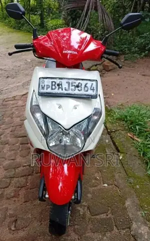 Honda Dio 2013 Motorbike (Used)