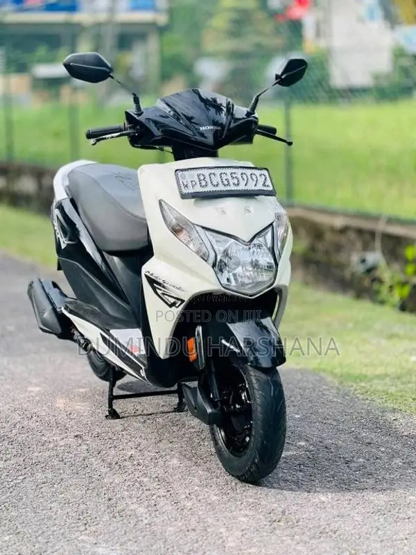 Honda Dio 2015 Motorbike (Used)