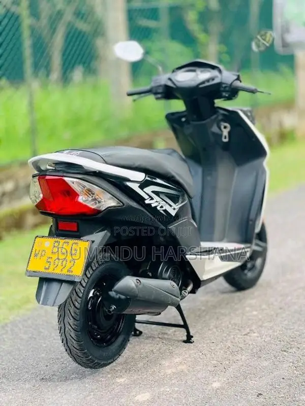 Honda Dio 2015 Motorbike (Used)