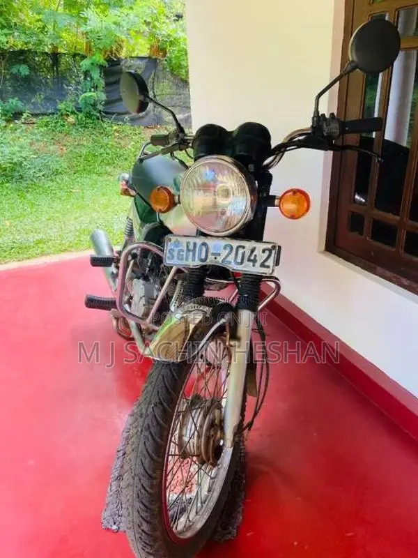 Bajaj Boxer 2003 Motorbike (Used)