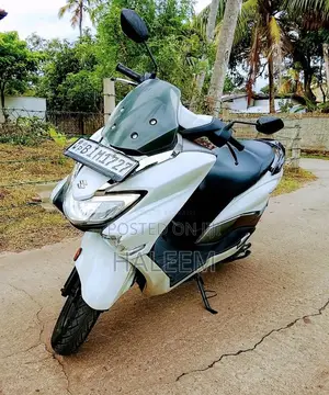 Suzuki BURGMAN 2019 Motorbike (Used)