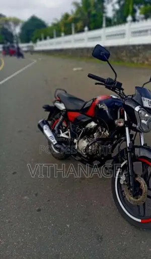 Bajaj V15 2016 Motorbike (Used)