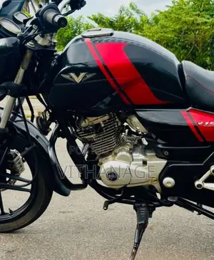Bajaj V15 2016 Motorbike (Used)