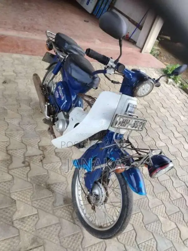 Honda Super Cub 50 2000 Motorbike (Used)