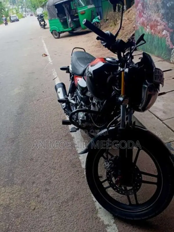 Bajaj V15 2016 Motorbike (Used)