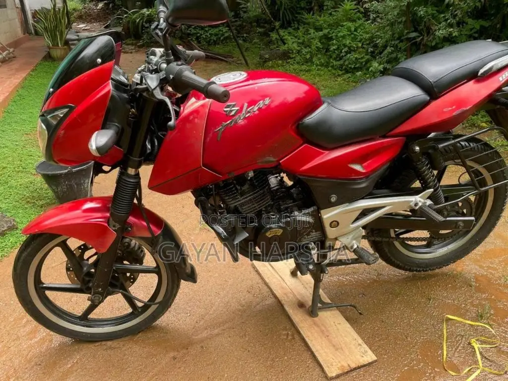Bajaj Pulsar 180 2010 Motorbike (Used)