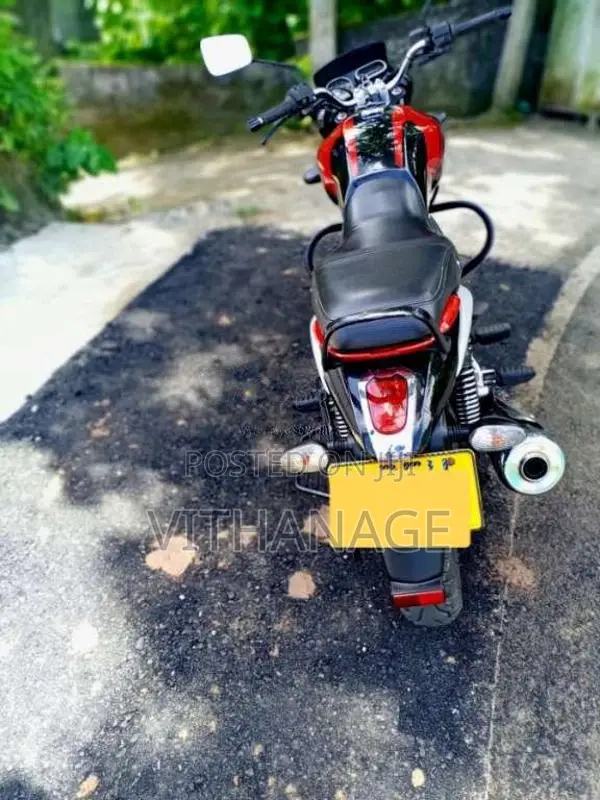 Bajaj V15 2017 Motorbike (Used)