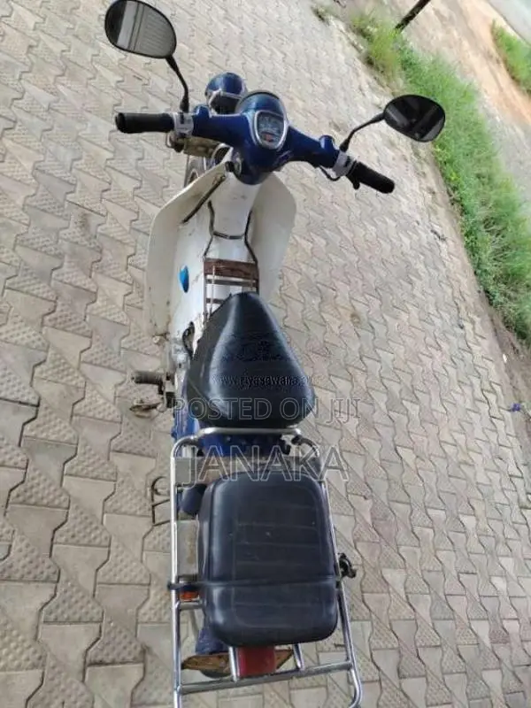 Honda Super Cub 50 2000 Motorbike (Used)