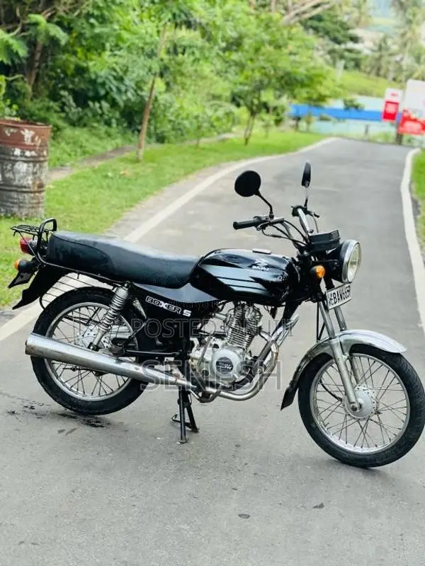 Bajaj Boxer 2014 Motorbike (Used)