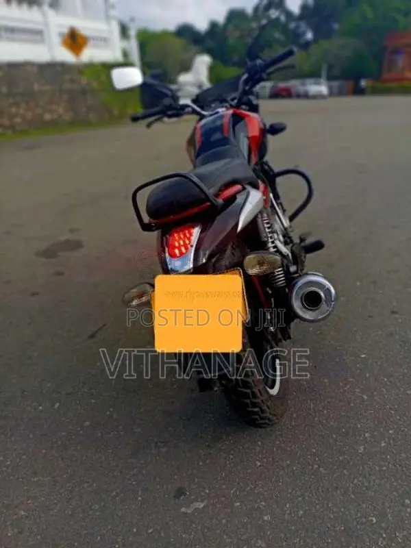 Bajaj V15 2016 Motorbike (Used)