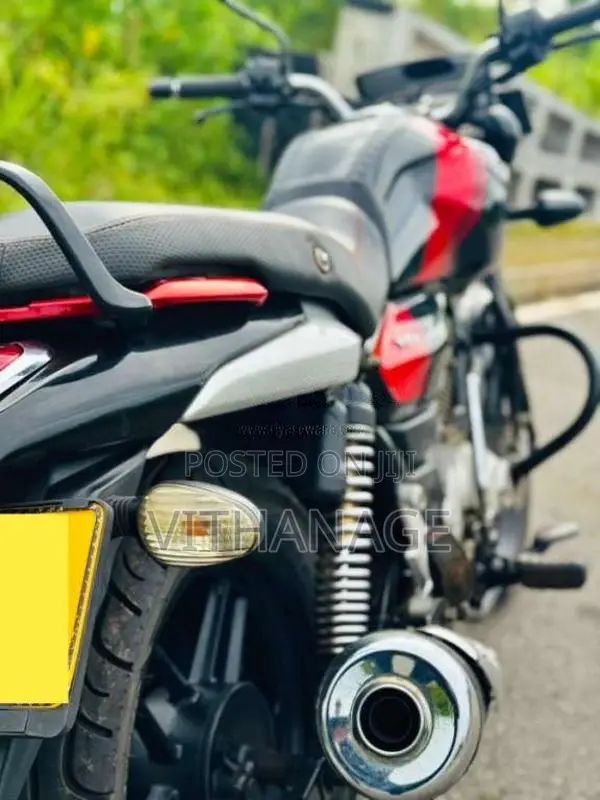Bajaj V15 2016 Motorbike (Used)