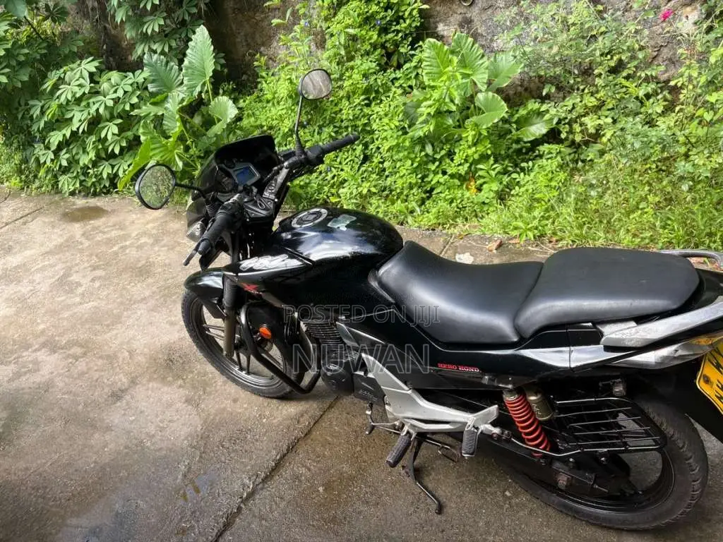 Hero-Honda CBZ Xtreme 2011 Motorbike (Used)