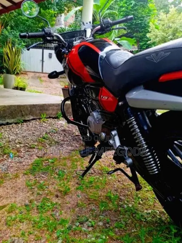 Bajaj V15 2016 Motorbike (Used)