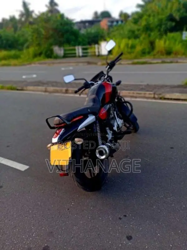 Bajaj V15 2017 Motorbike (Used)