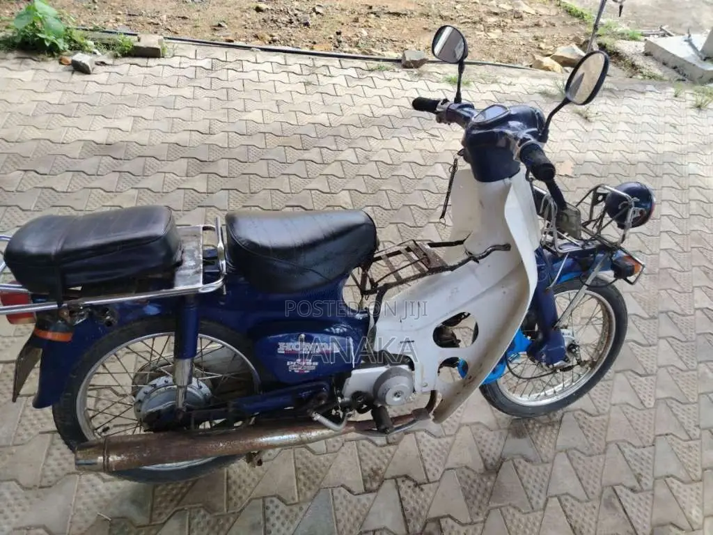Honda Super Cub 50 2000 Motorbike (Used)