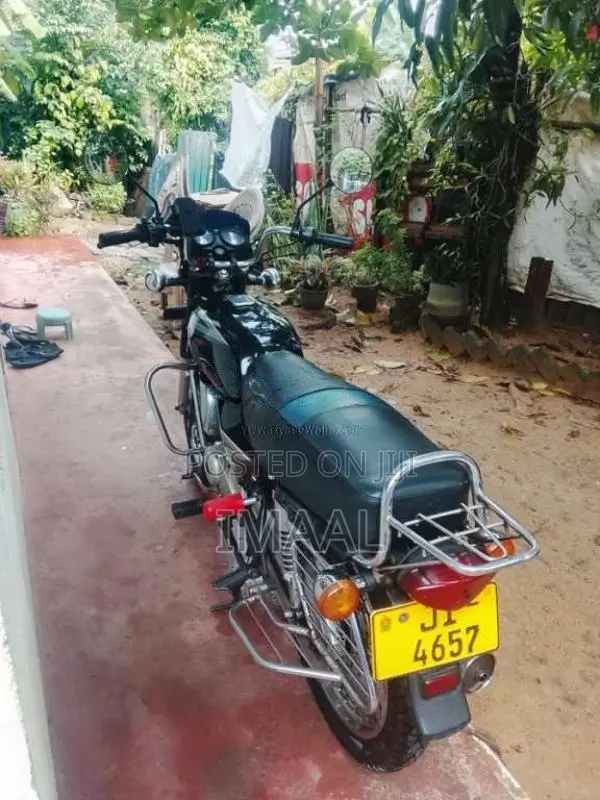 Bajaj Boxer 1997 Motorbike (Used)