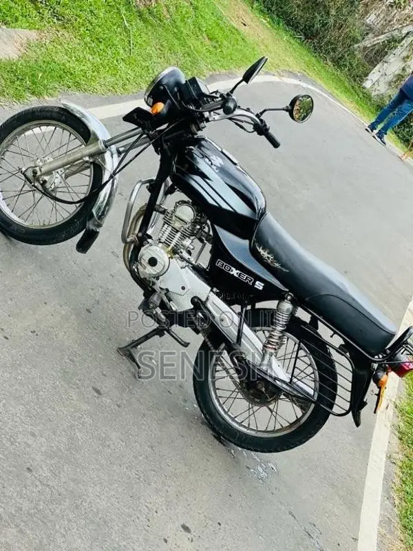 Bajaj Boxer 2014 Motorbike (Used)