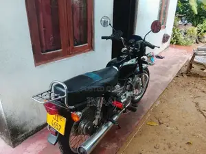 Bajaj Boxer 1997 Motorbike (Used)