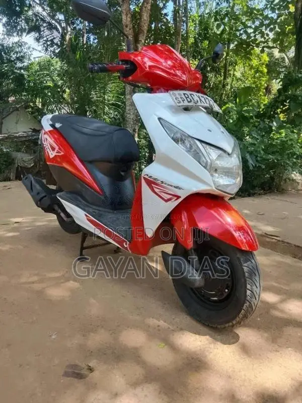 Honda Dio 2015 Motorbike (Used)
