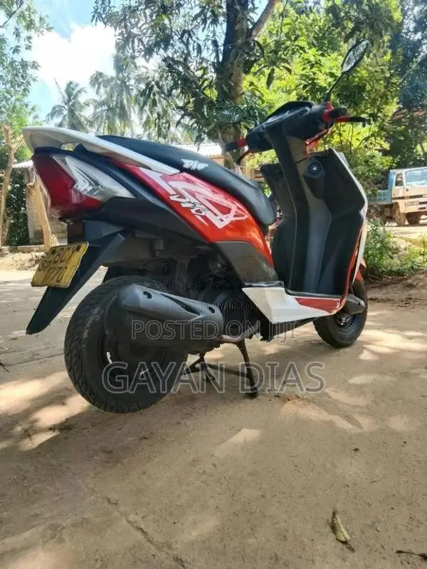 Honda Dio 2015 Motorbike (Used)