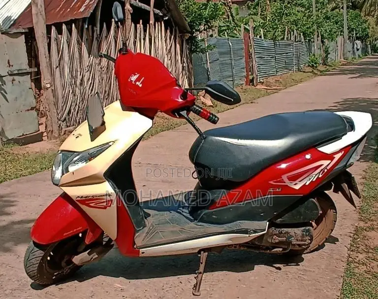 Honda Dio 2015 Motorbike (Used)
