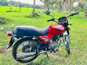 Bajaj Boxer 2015 Motorbike (Used)