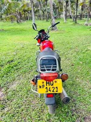 Bajaj Boxer 2015 Motorbike (Used)