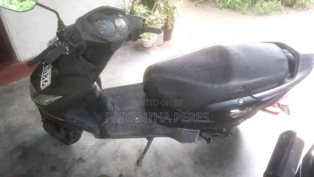 Honda Dio 2013 Motorbike (Used)
