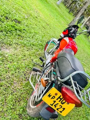 Bajaj Boxer 2015 Motorbike (Used)