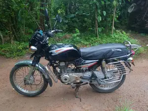 Bajaj Boxer 2004 Motorbike (Used)