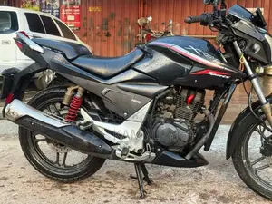 Hero CBZ 2015 Motorbike (Used)