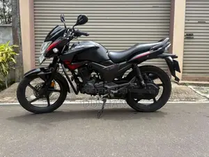 Hero Hunk 2016 Motorbike (Used)