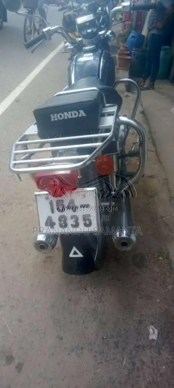 Honda CD125 2000 Motorbike (Used)