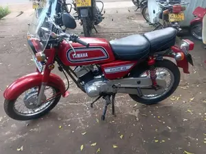 Yamaha 125 2005 Motorbike (Used)
