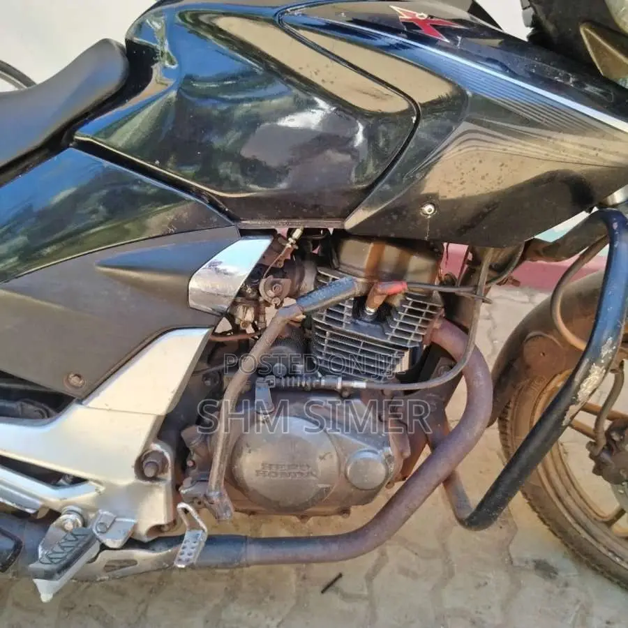 Hero-Honda CBZ 2011 Motorbike (Used)
