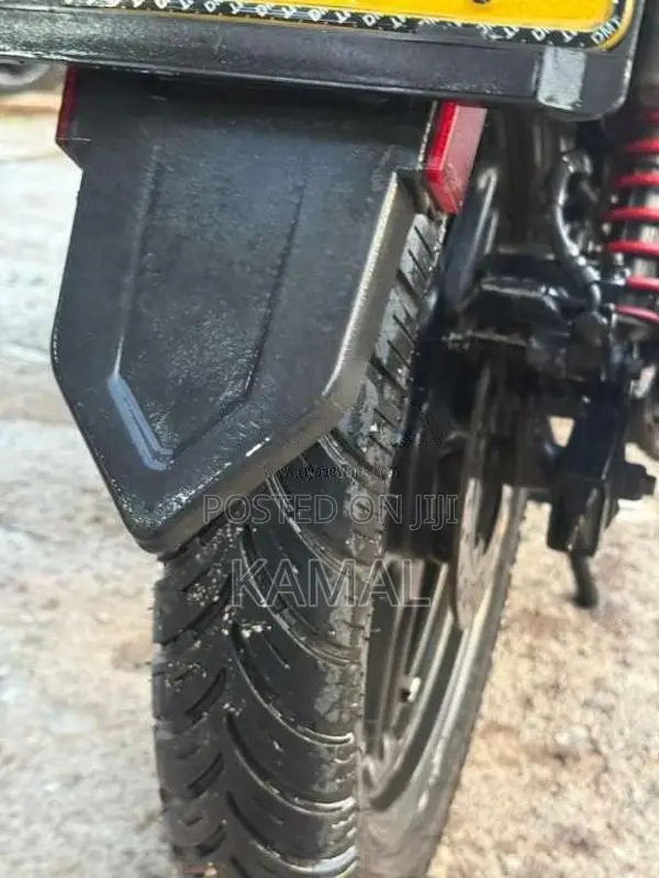 Hero CBZ 2015 Motorbike (Used)