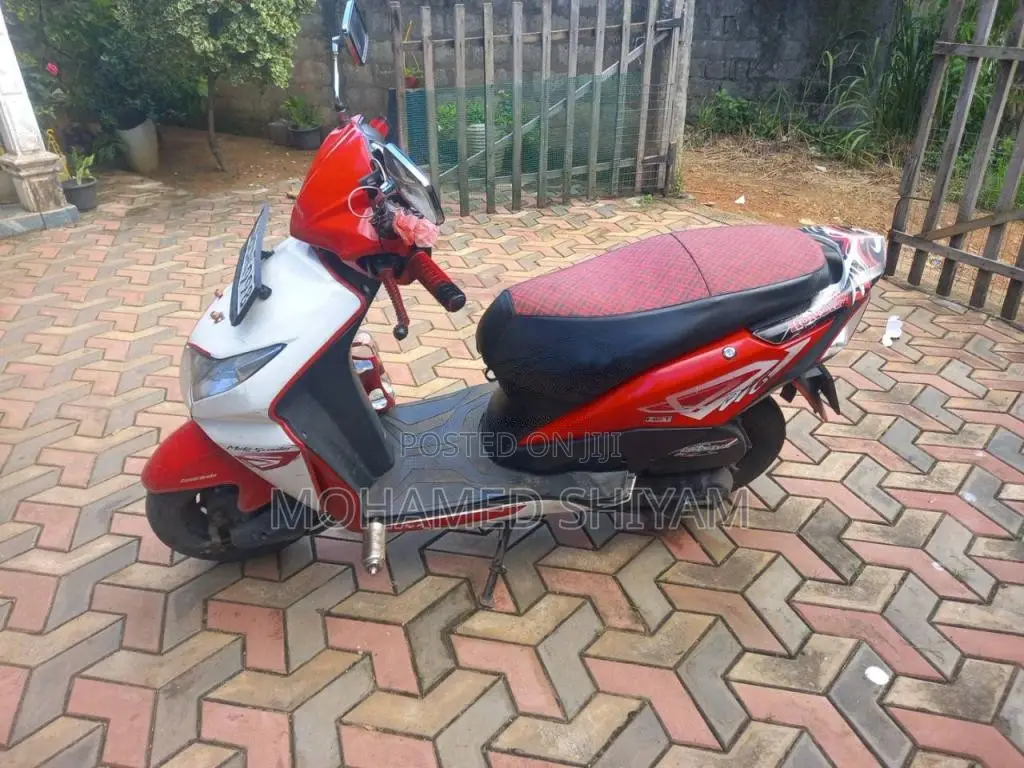 Honda Dio 2015 Motorbike (Used)